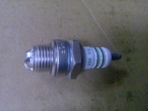Свеча 2-х такт. М14*1,25 WS7F BOSCH  не оригинал 235 567-35H 3 конт