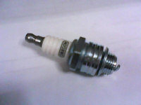 Свеча 4-х такт. М14*1,25  O-JR19 OREGON короткая юбка для B&S,SUBARU 77-305-1