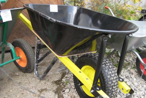 Тачка 1 колесо 110л/200кг REZER WB 8614 крашеный корп.  06.002.00002